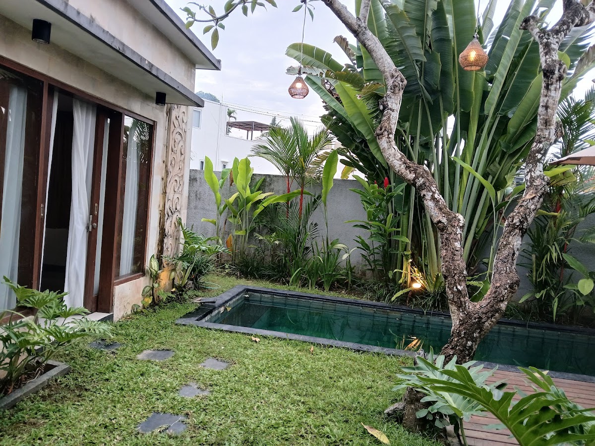The Dewi Canggu villas in Tumbak Bayuh